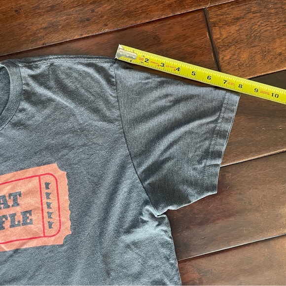 Meat Raffle T-Shirt Size Large - Picture 6 of 8